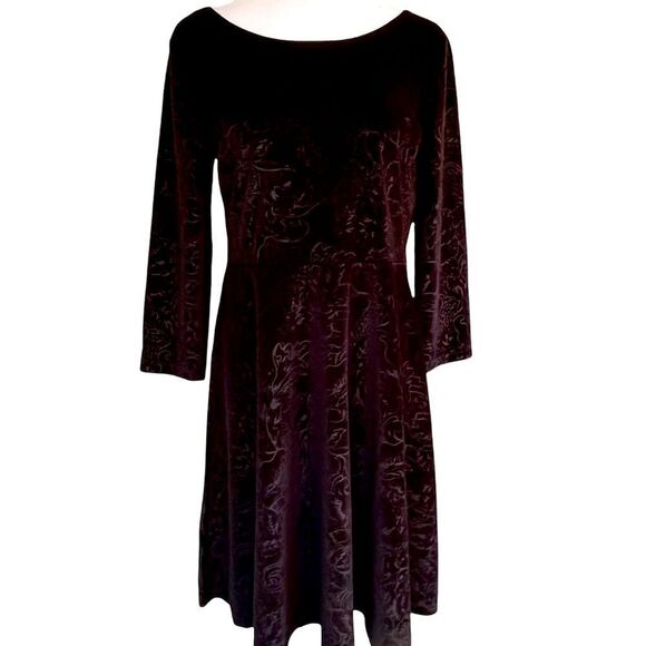 Soma 90’s style velvet floral embossed fit and flare skater style dress S NEW - Picture 1 of 7